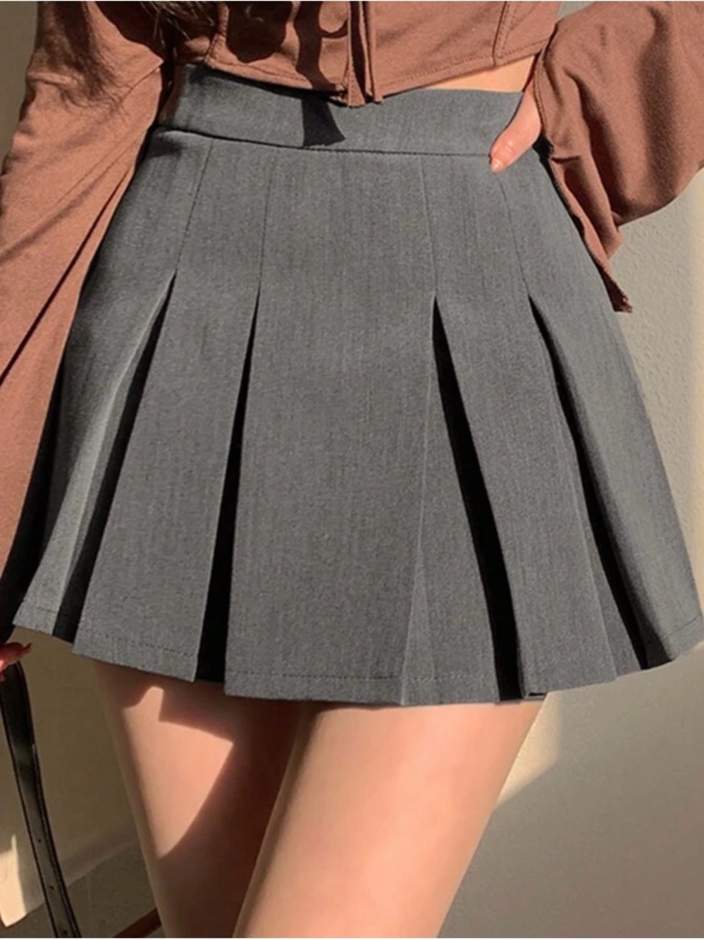 Classic High-Waist Pleated Mini Skort in Gray